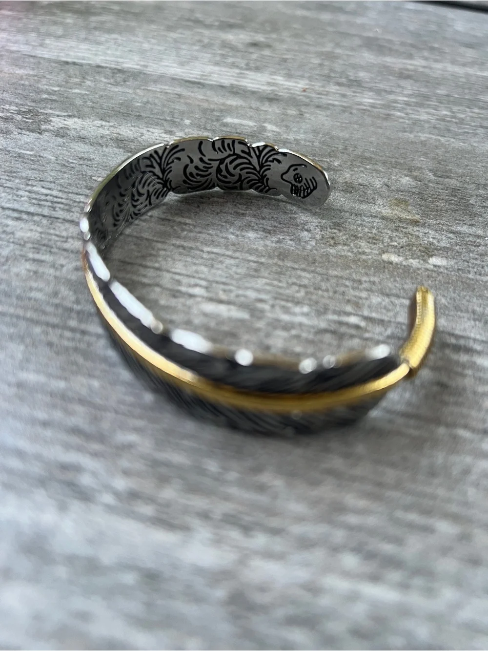 N/A stylish cuff